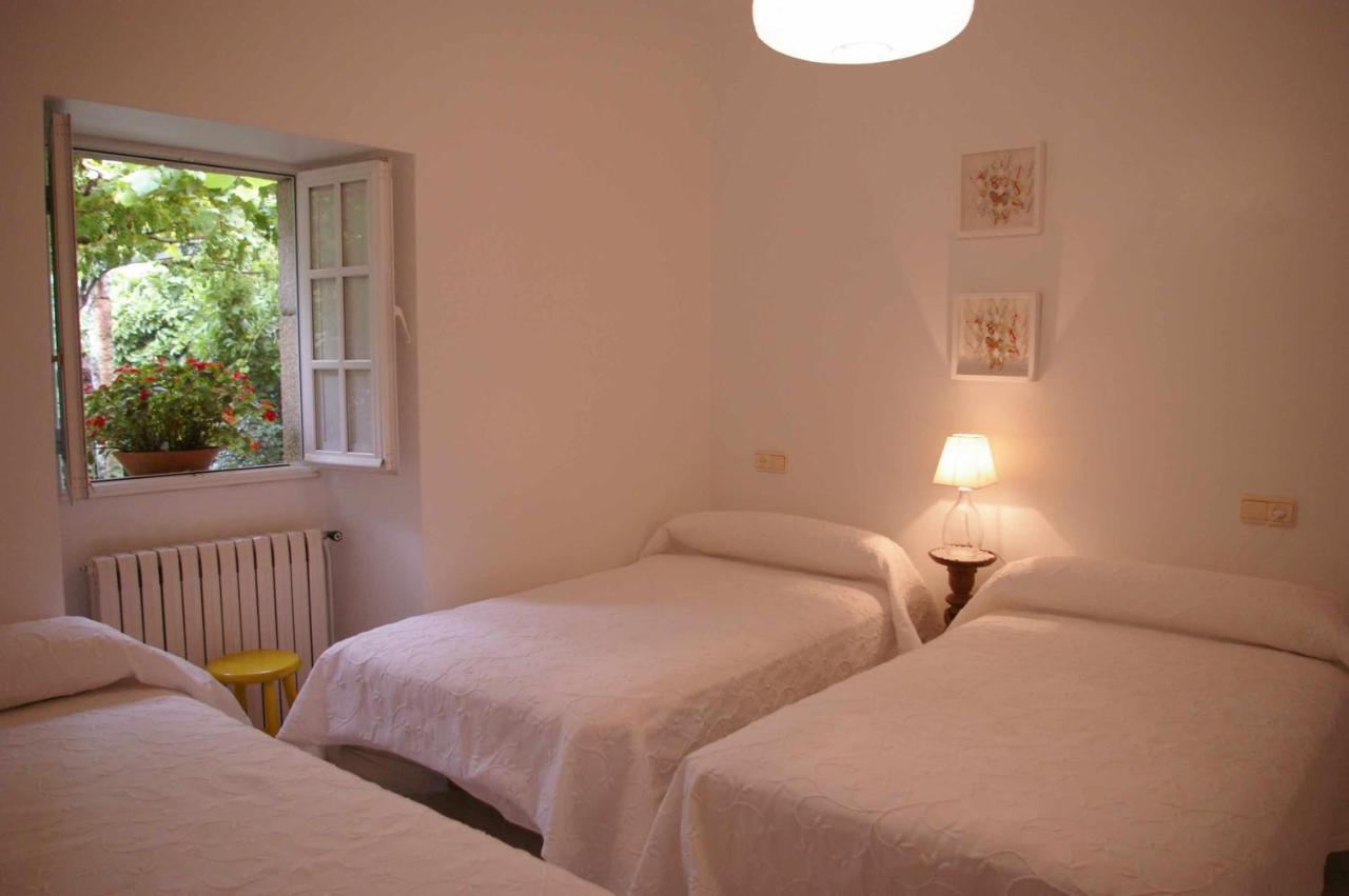 Vivienda rústica con jardín y patio interior Vilanova de Arousa Exterior foto